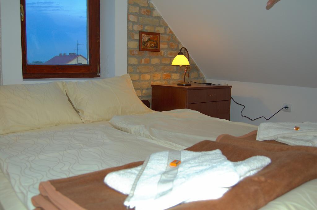 Guest House Prenociste Piccolina Sombor Eksteriør billede