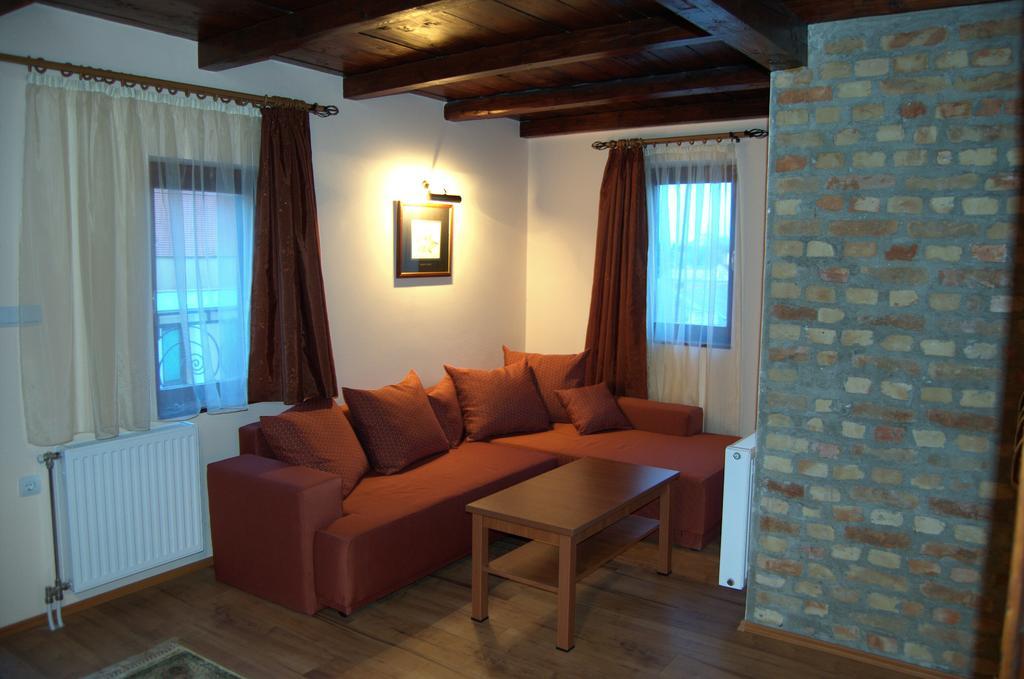 Guest House Prenociste Piccolina Sombor Eksteriør billede