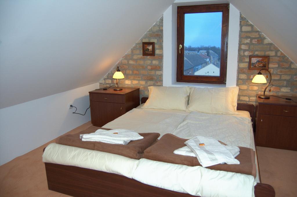 Guest House Prenociste Piccolina Sombor Eksteriør billede